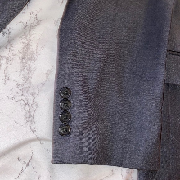 Men’s suit